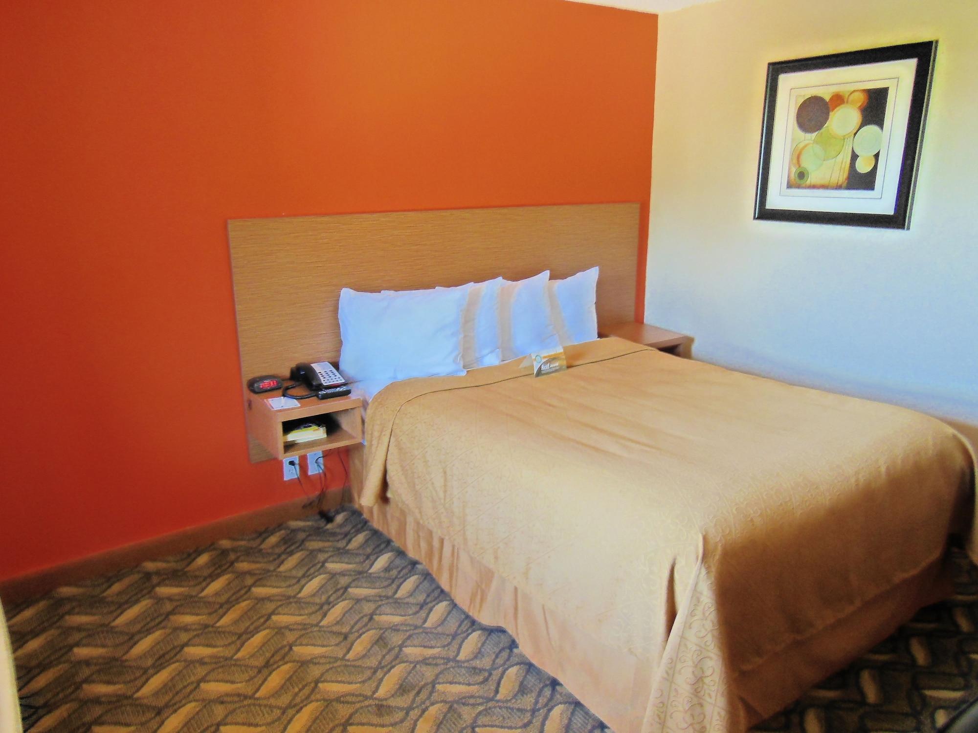 Days Inn & Suites By Wyndham Arlington Near Six Flags Zewnętrze zdjęcie